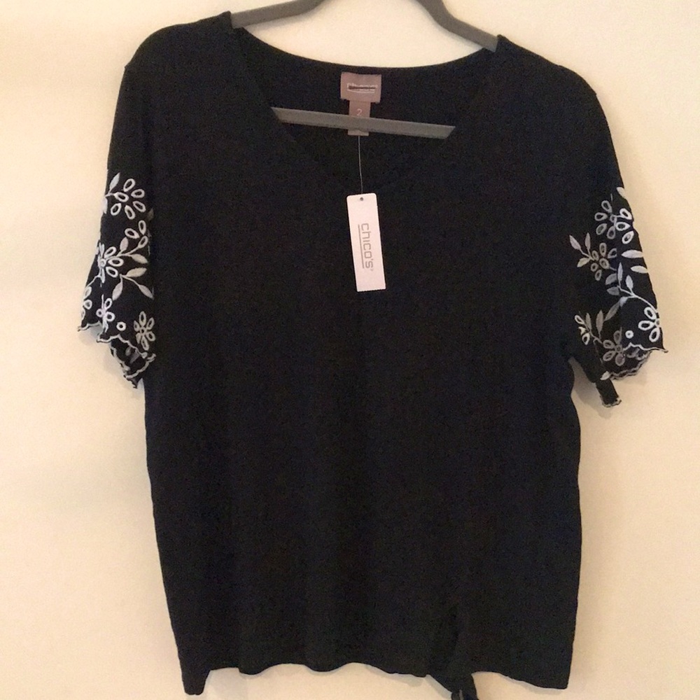 Chico's Novelty Lace Sleeve V-neck Top White Knit Pattern Black NWT